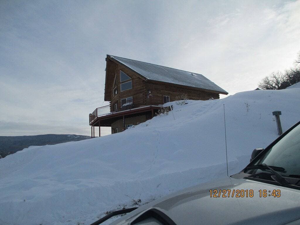 Foto 12 von 27: Wunderschöne 2700 Sf Mountain Log Home-Schneemobilfahrer paradiesisch-fantastische Aussicht