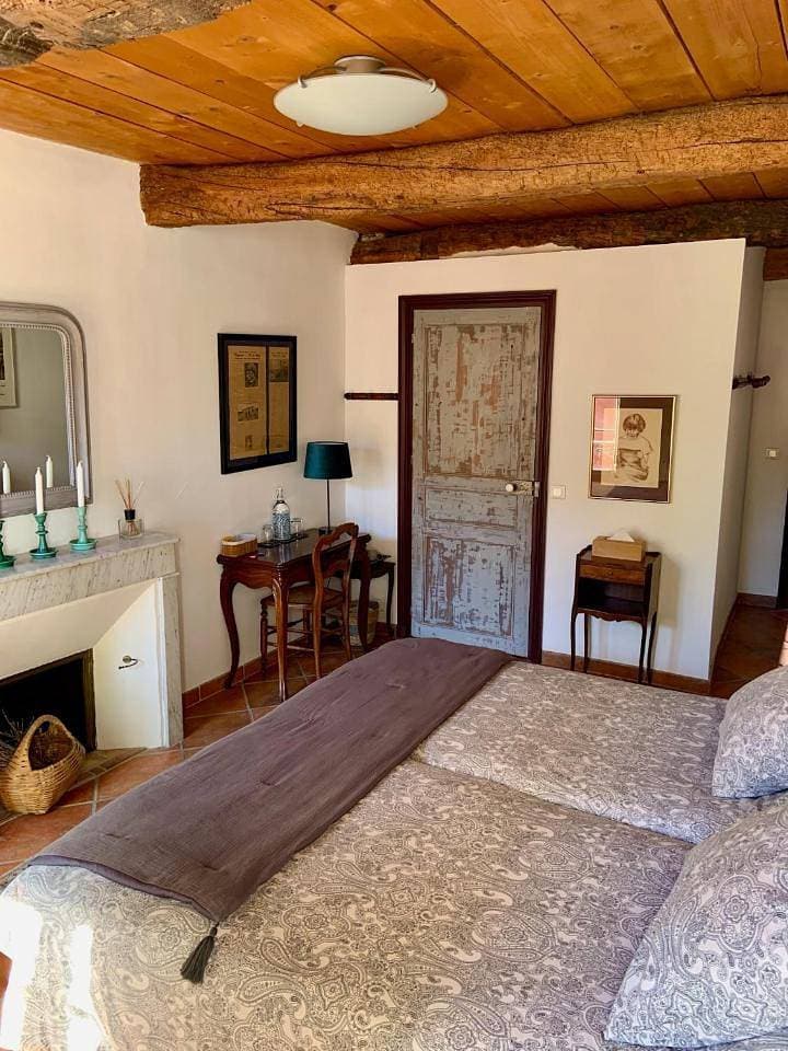 Foto 13 von 14: Double Room with Private Bathroom