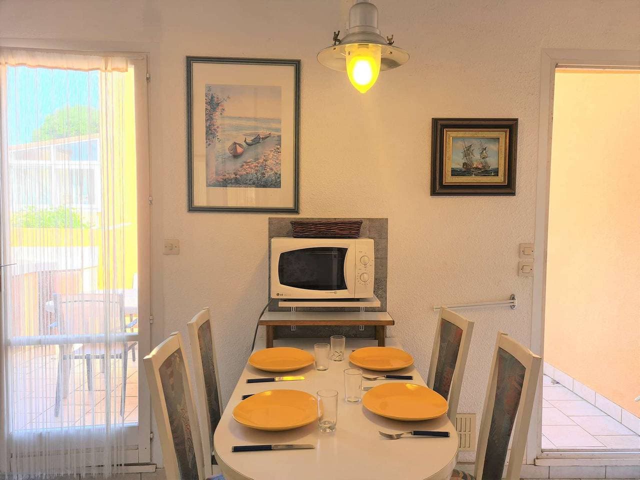 Foto 9 von 16: Gemütliches 2-Zimmer-Apartment für 4 Personen, 450 m vom Strand, mit Garten und Parkplatz