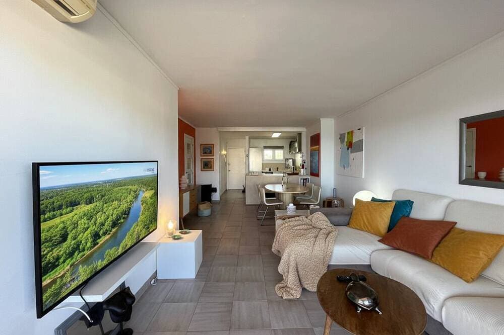 Foto 10 von 17: Sea View Apartment Between Forest and Beach – Cala Vinyes
