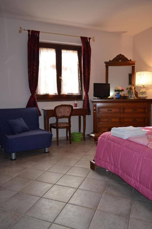 Foto 7 von 30: Double Room with Shared Bathroom