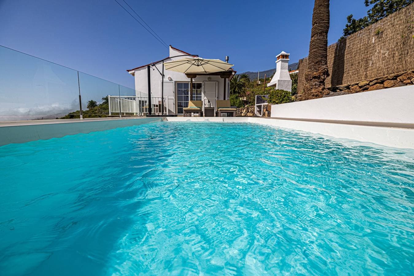 Foto 5 von 26: Casa Yuliana: Beheizter Privatpool und Meerblick
