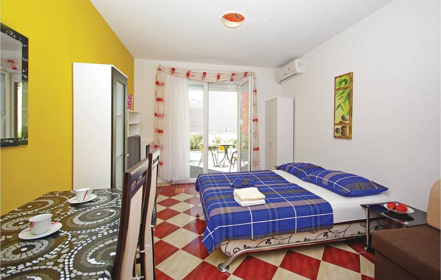 Foto 10 von 18: Gemütliche Ferienwohnung mit WLAN und Terrasse, 800 m von der Küste in Makarska entfernt