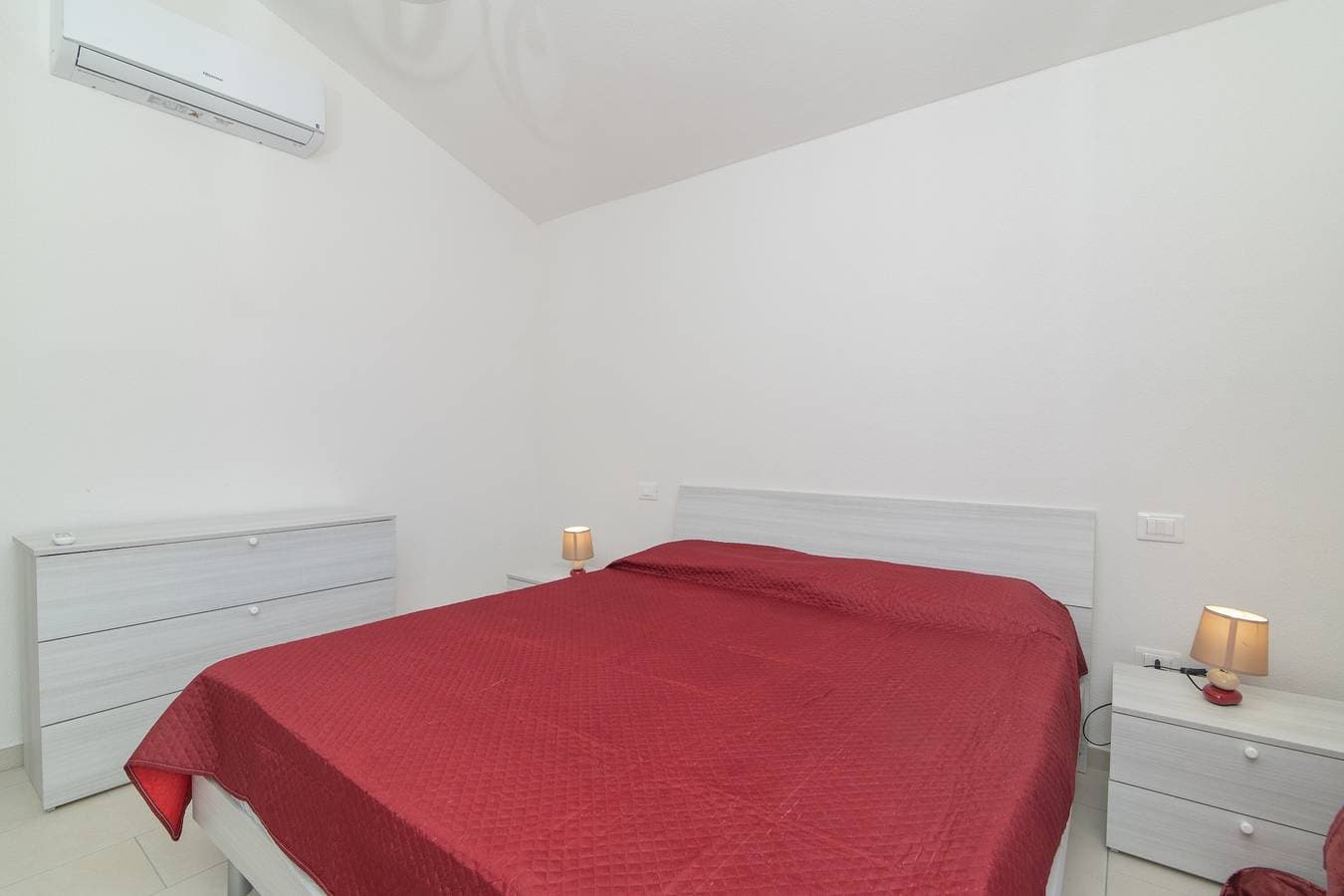 Foto 10 von 20: Ferienwohnung 'B6' mit Privatterrasse, Balkon und Klimaanlage