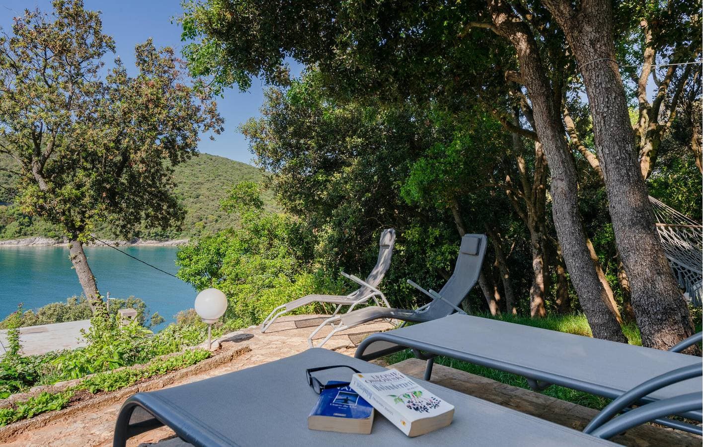 Foto 13 von 31: Gemütlich, 2 km vom Strand entfernt: Terrasse, WLAN und Parkplatz in einer modernen Wohnung