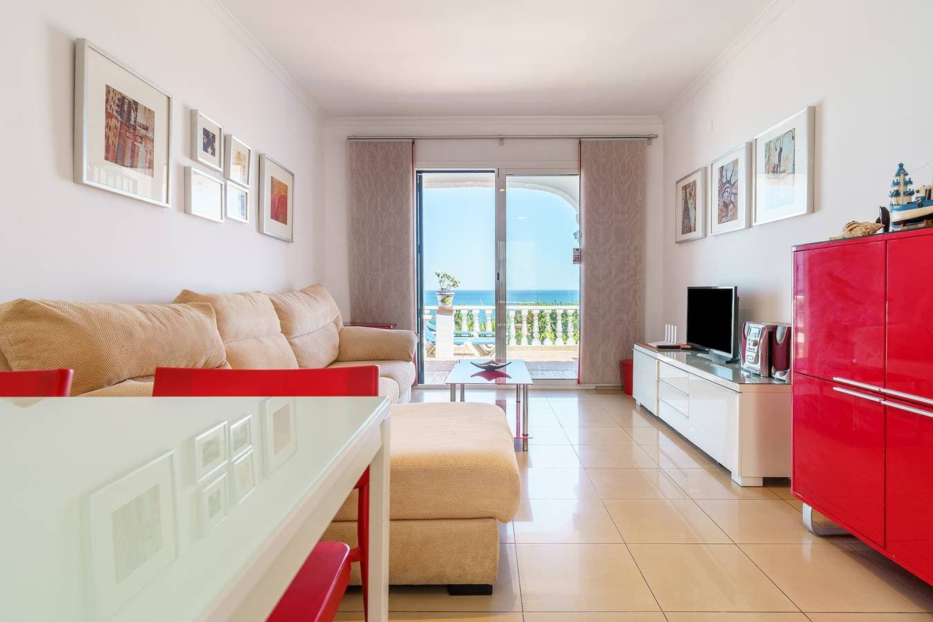 Foto 7 von 32: Ferienhaus '2 in Front Of The Sea' mit Meerblick, WLAN und Klimaanlage