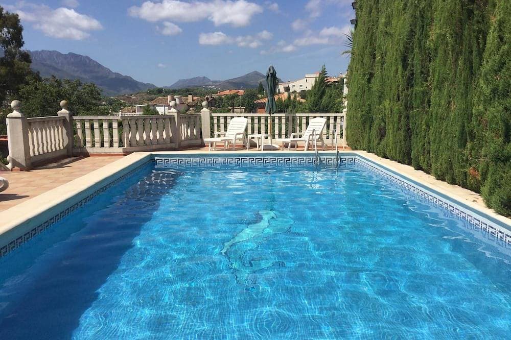 Schöne Villa inmitten üppiger Gärten, privater Pool, für 6 Personen 1