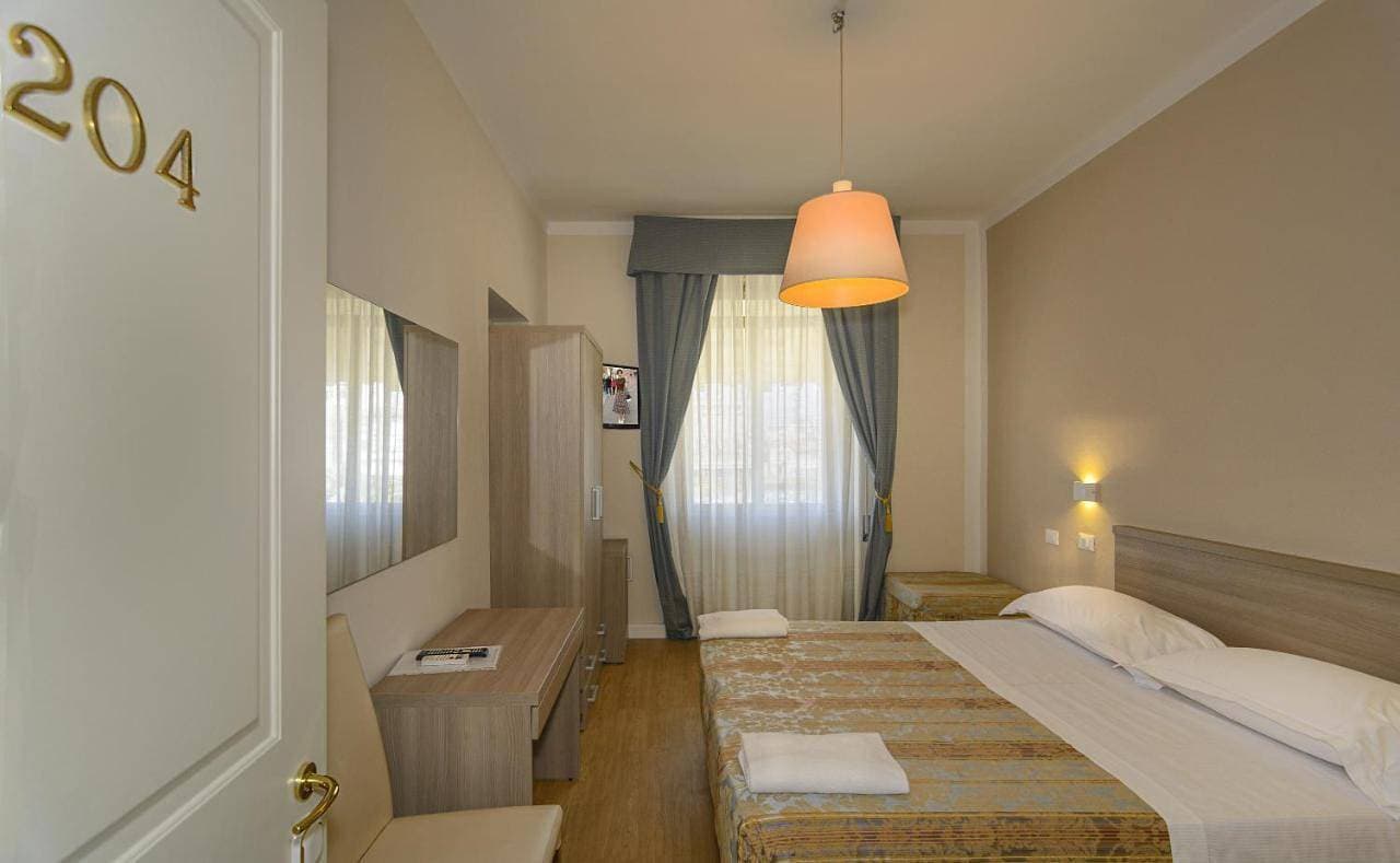 Foto 7 von 12: Double Room