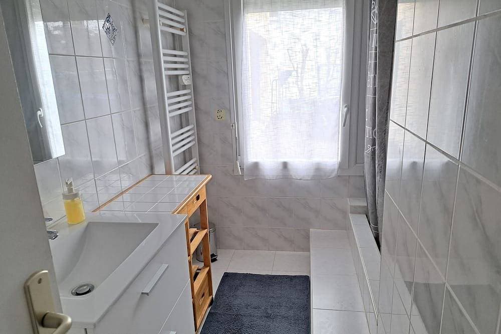 Foto 5 von 30: Ruhig, Garten, 2 Schlafzimmer, 350 m zum Strand, nahe Geschäfte.