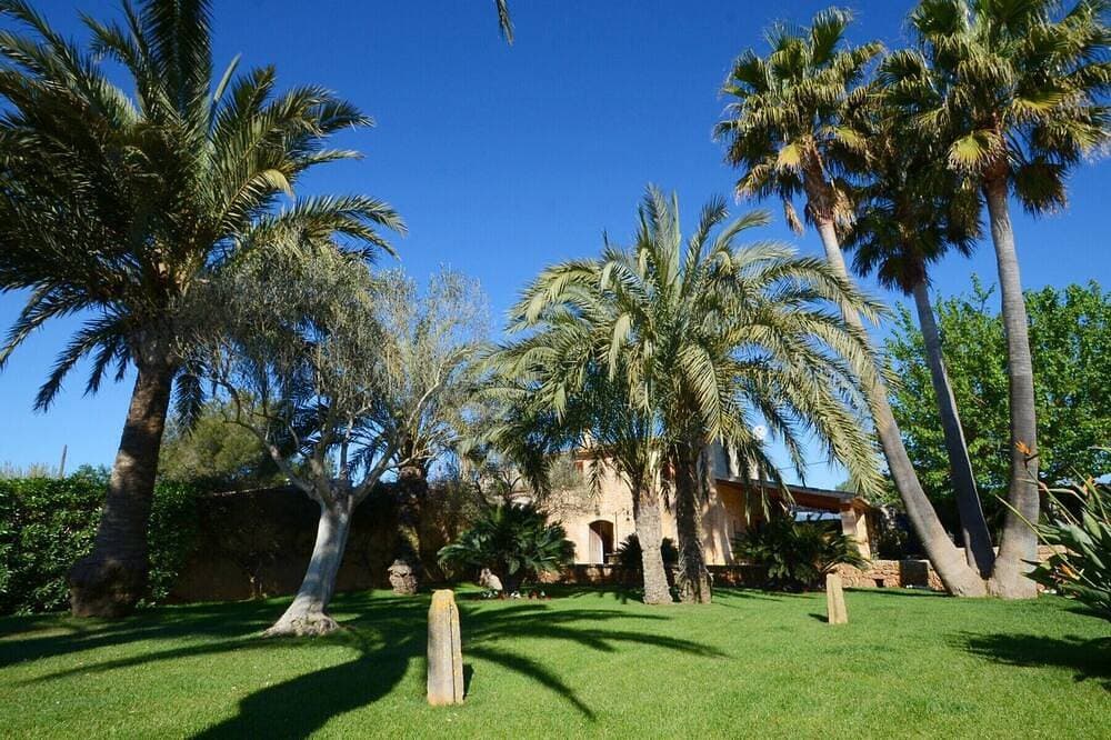 Foto 12 von 30: Schöne Villa für 8 Pax, umgeben von Gärten, Pool, im Herzen von Mallorca