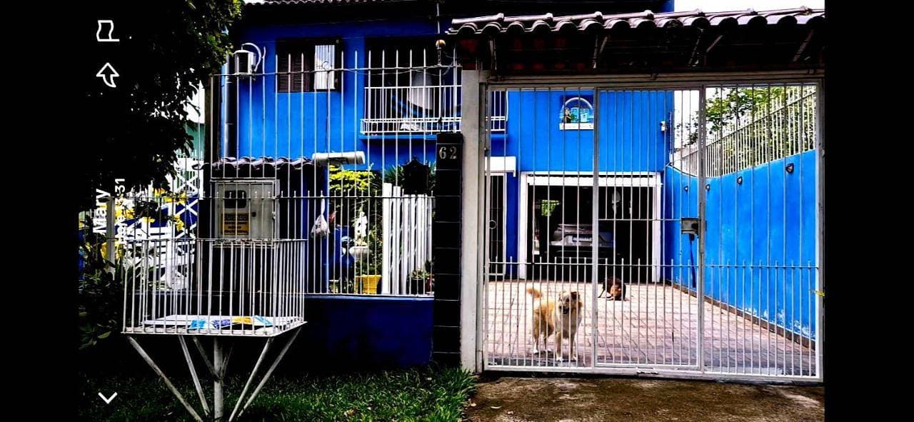 Casa Blue 1