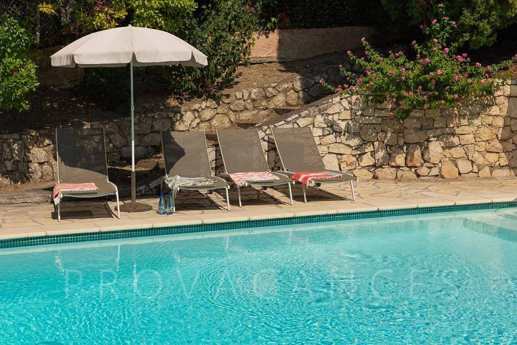 Foto 12 von 70: Schönes Ferienhaus mit Pool 100 m vom Zentrum von Vence
