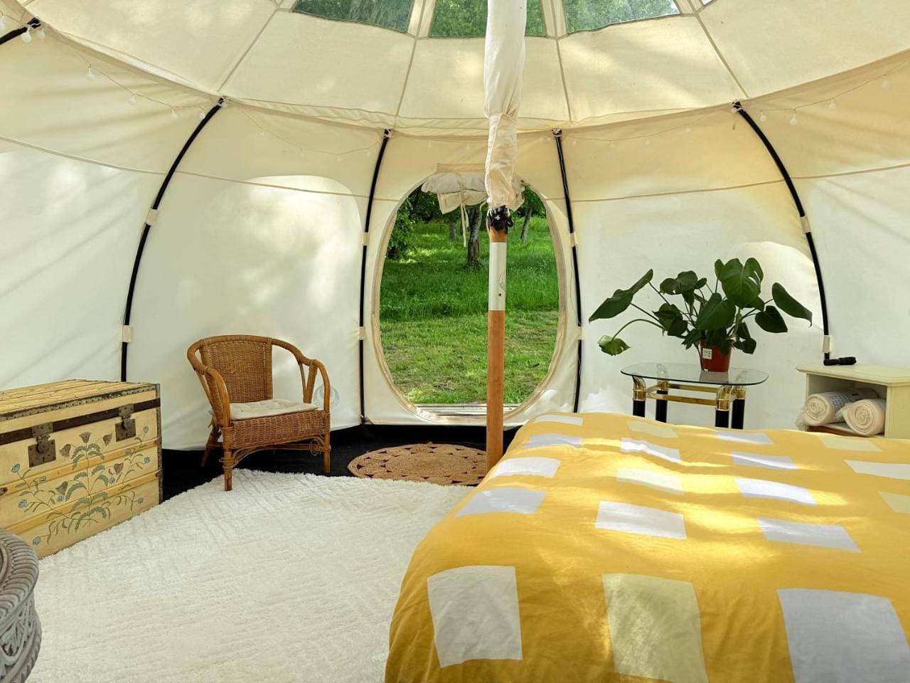 Foto 9 von 10: Tent
