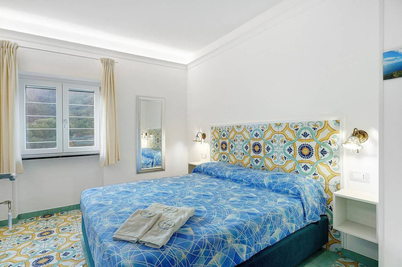 Foto 5 von 36: Ferienhaus 'Vincanto Maiori Amalfi-Küste' mit Bergblick, WLAN und Klimaanlage