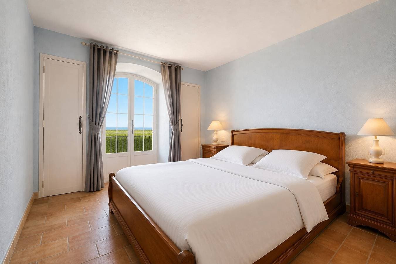 Foto 13 von 18: Villa Bellevue mit Panoramablick · Südlage · Blick auf Saint-Tropez