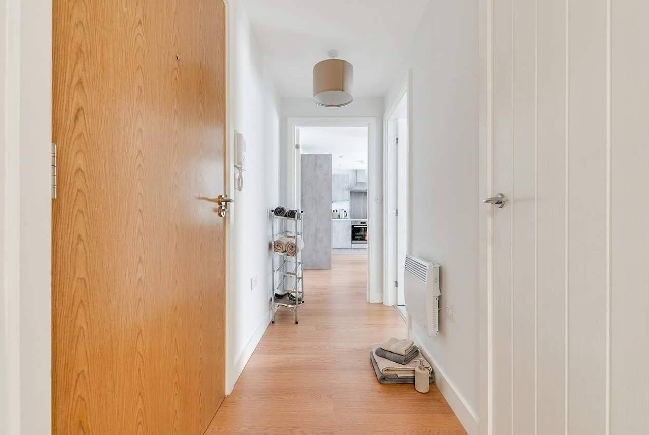 Foto 10 von 13: Modern & Spacious 1 Bed Flat in a Converted Mill