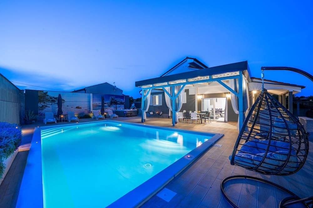 Villa Beauty mit beheiztem Pool, Whirlpool und Sauna 1