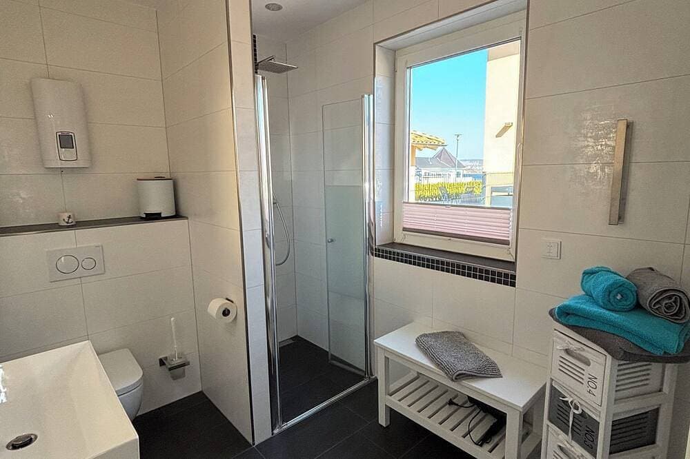 Foto 4 von 12: Ferienwohnung im Ferienhaus \"Seestern\" Marina Mücheln am Geiseltalsee
