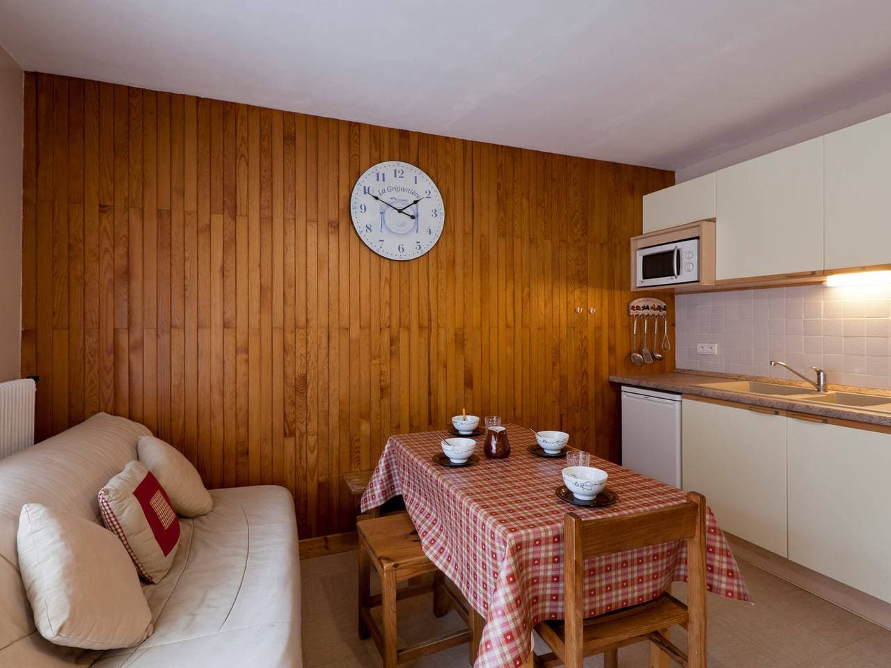 Foto 4 von 23: Studio für 5, Zentrum, Südbalkon, Aufzug - Brides-les-Bains