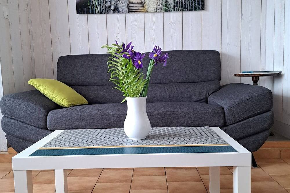Foto 4 von 19: Komfortables Studio 350m Strand und Geschäften entfernt, mit privatem Innenhof