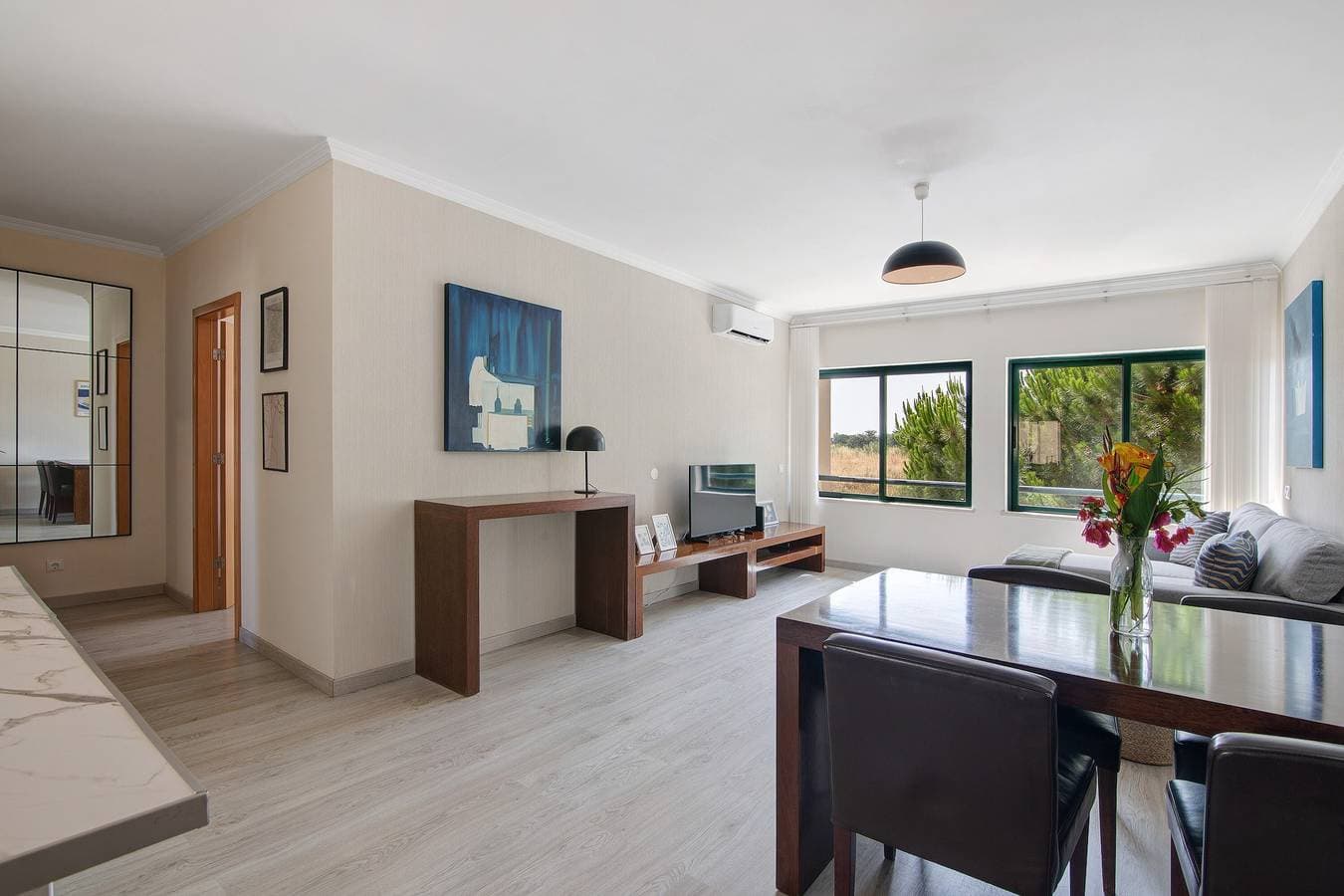 Foto 9 von 21: Ferienwohnung 'Salgados Beach House' mit Gemeinschaftspool, Wi-Fi und Klimaanlage