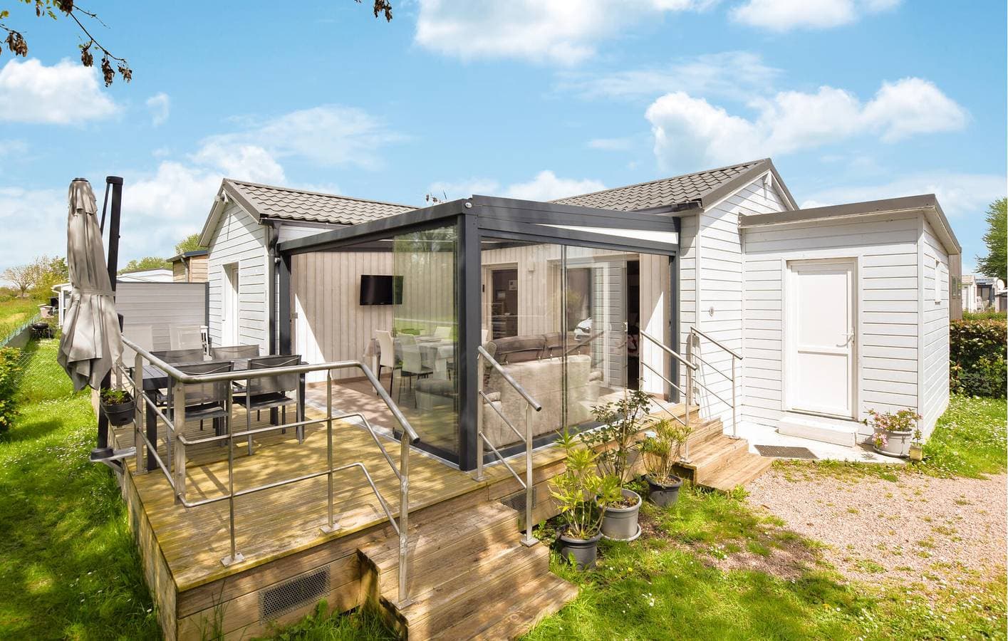 Apartment am Strand mit Parkplatz und Annehmlichkeiten 1