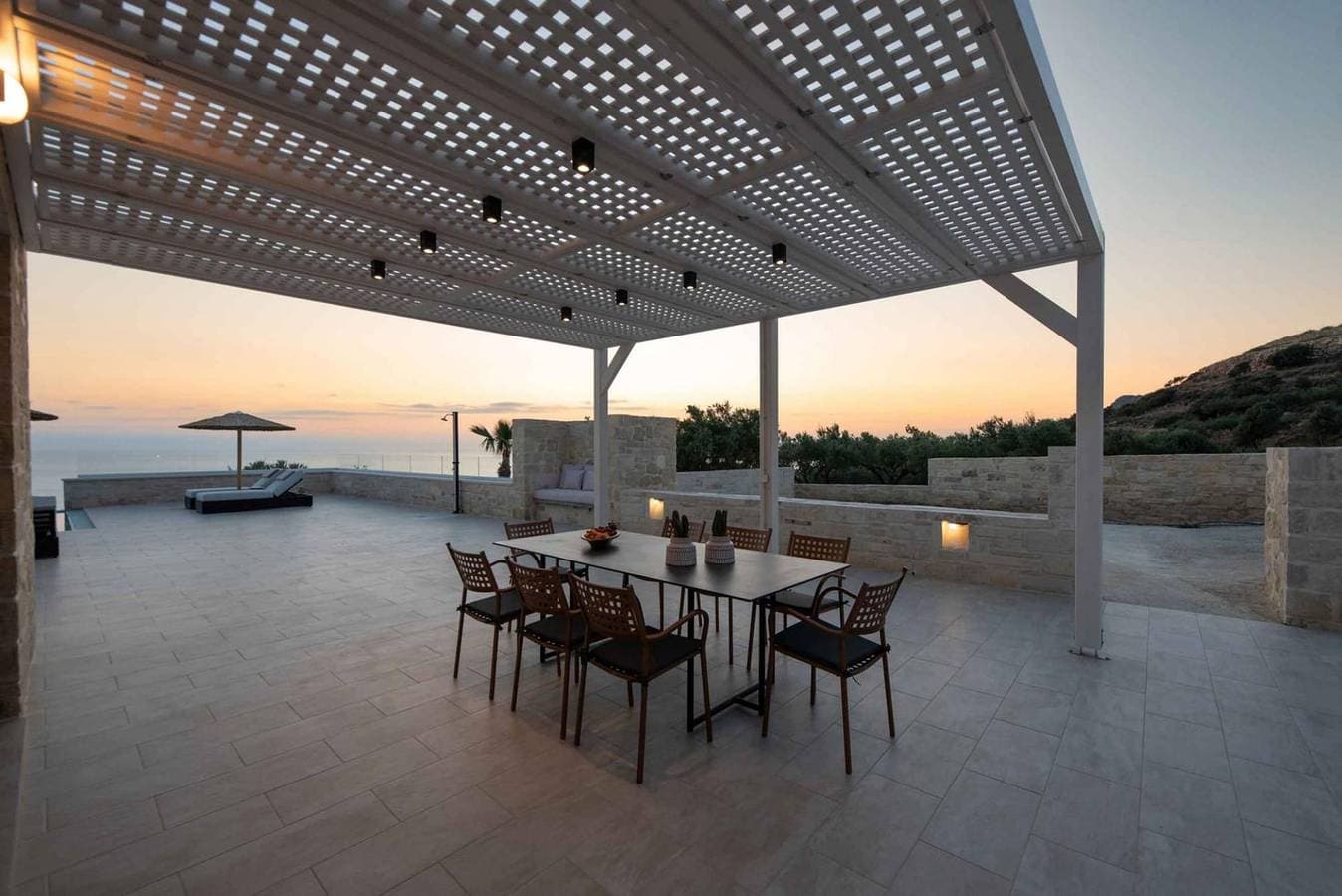 Foto 8 von 67: Villa für 8 Personen mit Balkon