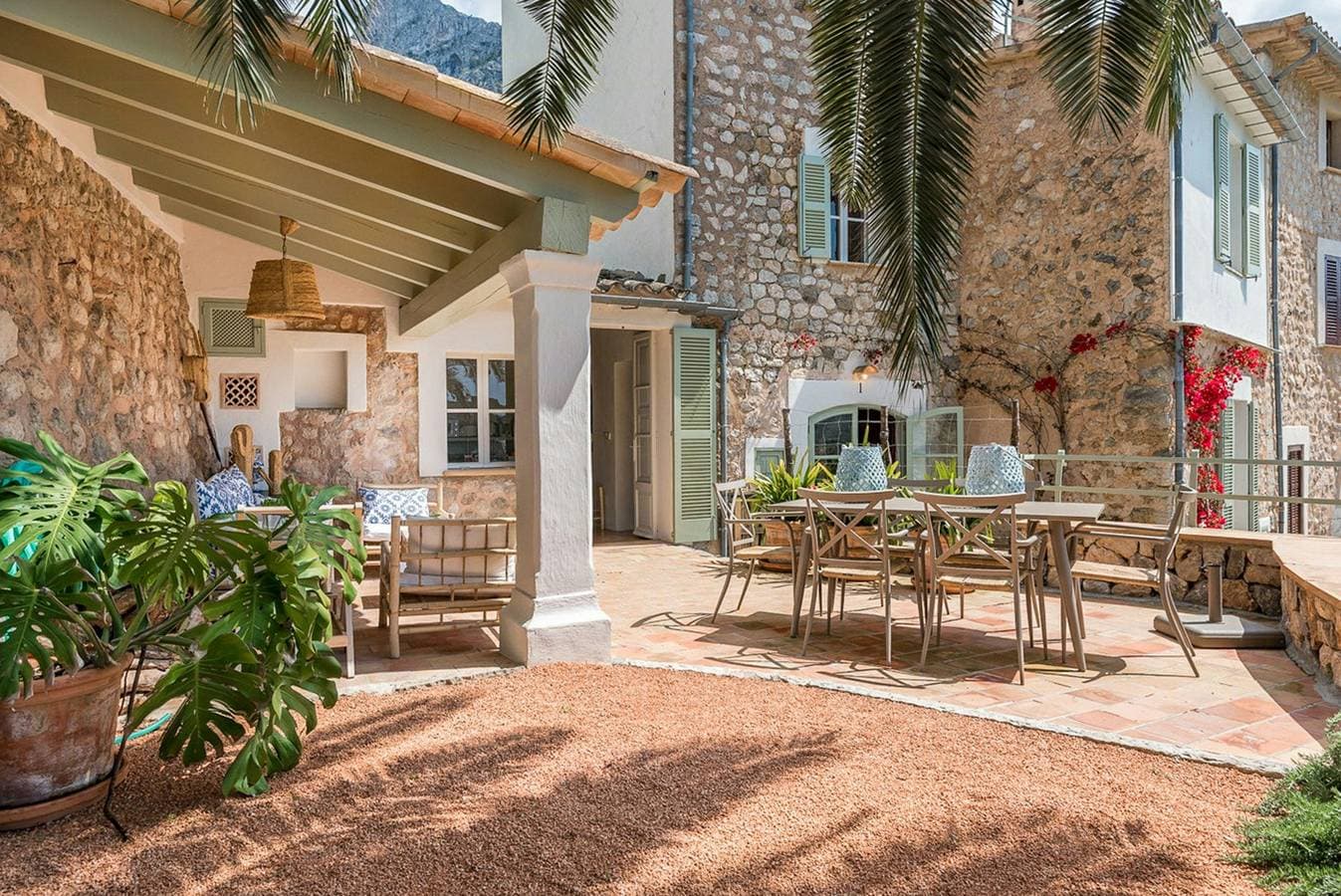 Foto 3 von 18: Ein Steinhaus mit modernem Design im Tal von Sóller