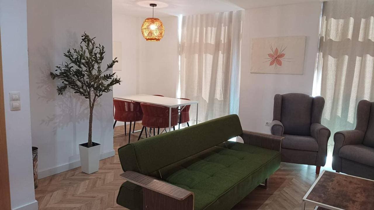 Foto 4 von 14: Two-Bedroom Apartment