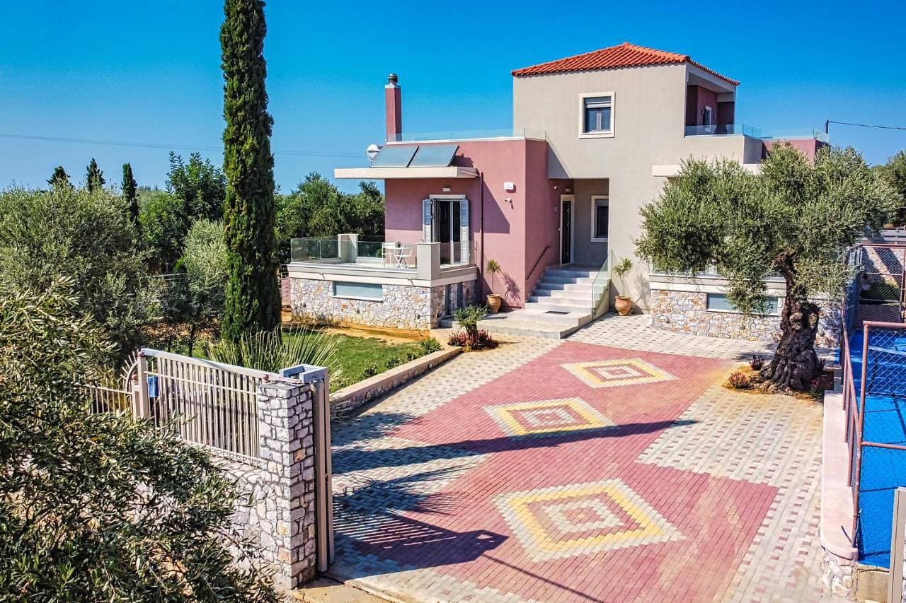 Foto 2 von 5: Villa