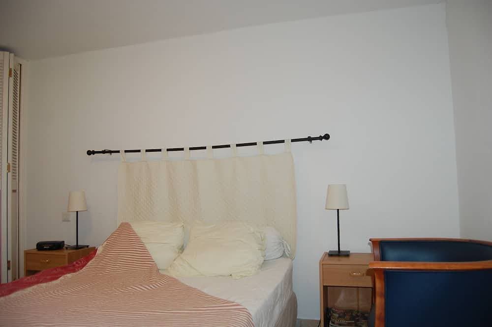 Foto 4 von 22: Unabhängiges Ferienhaus für 4 Personen in Auribeau / Siagne mit Grillterrasse