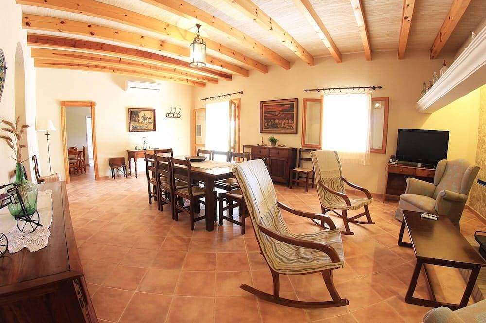 Foto 7 von 24: Finca mit Pool, Pinienwald, Golfplätze ganz in der Nähe. Kostenlos W-Lan