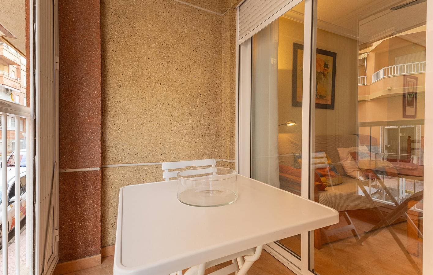 Foto 4 von 23: Gemütliches Apartment mit Terrasse, WiFi & AC 700m vom Strand entfernt