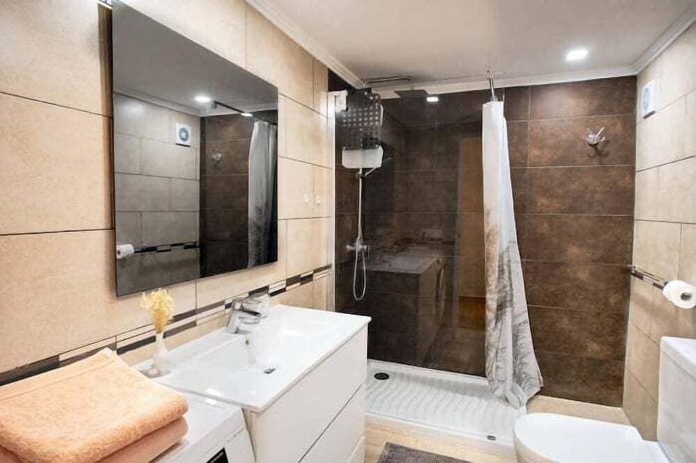 Foto 6 von 30: Elegant beachfront apartment in Magaluf