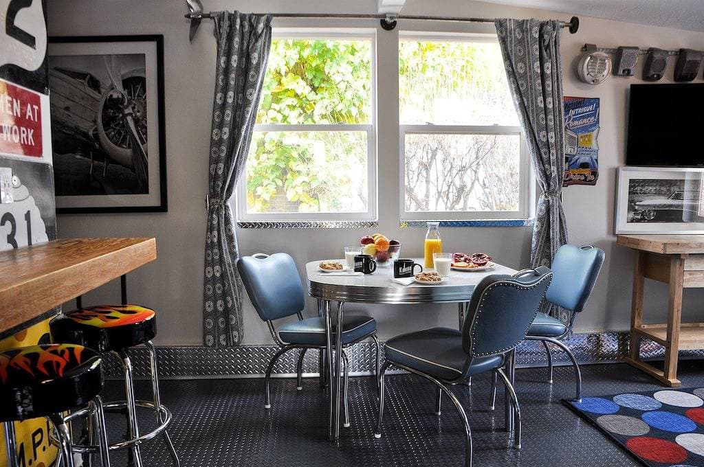 Foto 7 von 41: Einzigartig! Erleben Sie die Star Garage. In der Nähe von 3 Nationalparks