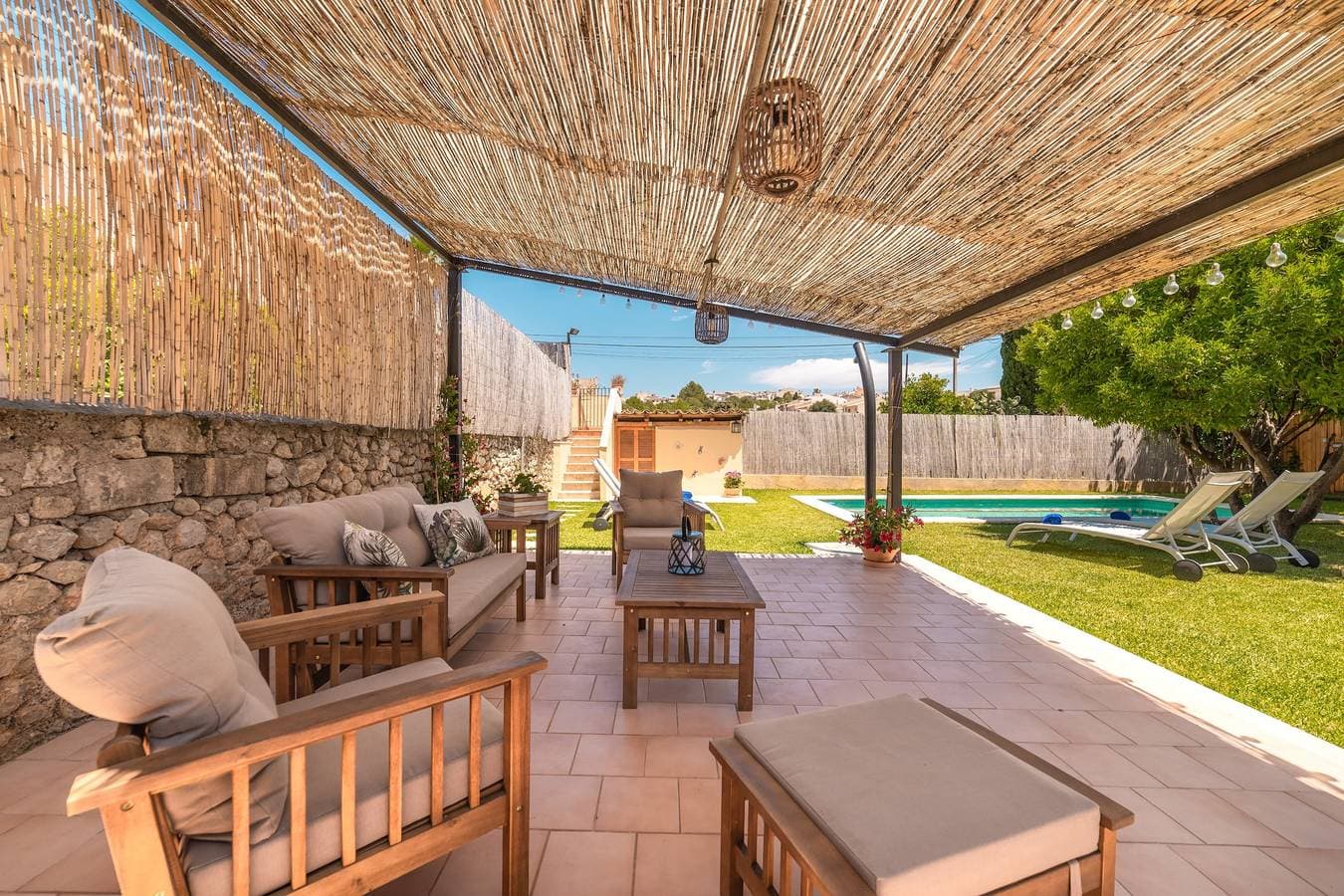Foto 3 von 29: Ferienhaus Villa Ca Na Campins mit Bergblick, Pool, Terrassen und WLAN
