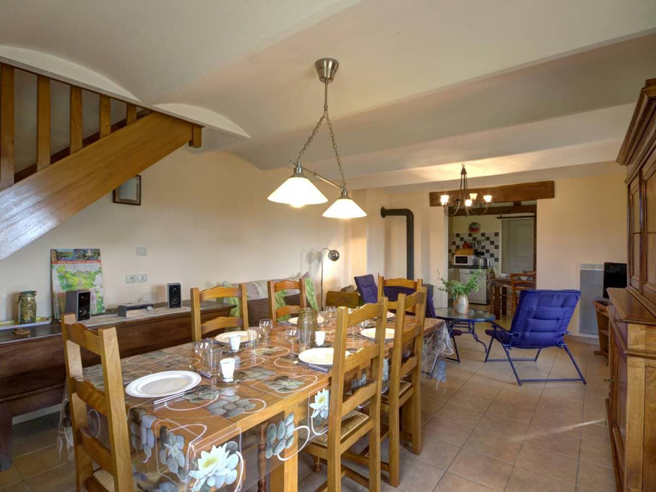 Foto 2 von 12: Ferienhaus in Saint-Forgeux-Lespinasse mit Terrasse und Haustiere Erlaubt
