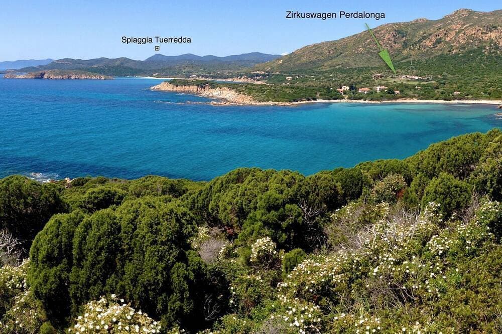 Foto 13 von 30: Zirkuswagen umgeben von Meer und Macchia. 280 m vom Wasser. Privatgrundstück.
