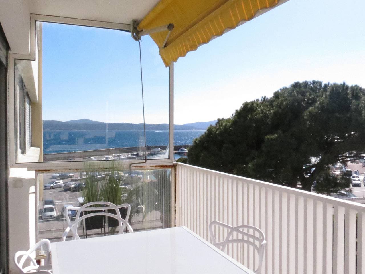 Foto 2 von 15: Renovierte 3-Zimmer-Wohnung mit Terrasse, Klimaanlage, WLAN und Garage in Sainte-Maxime