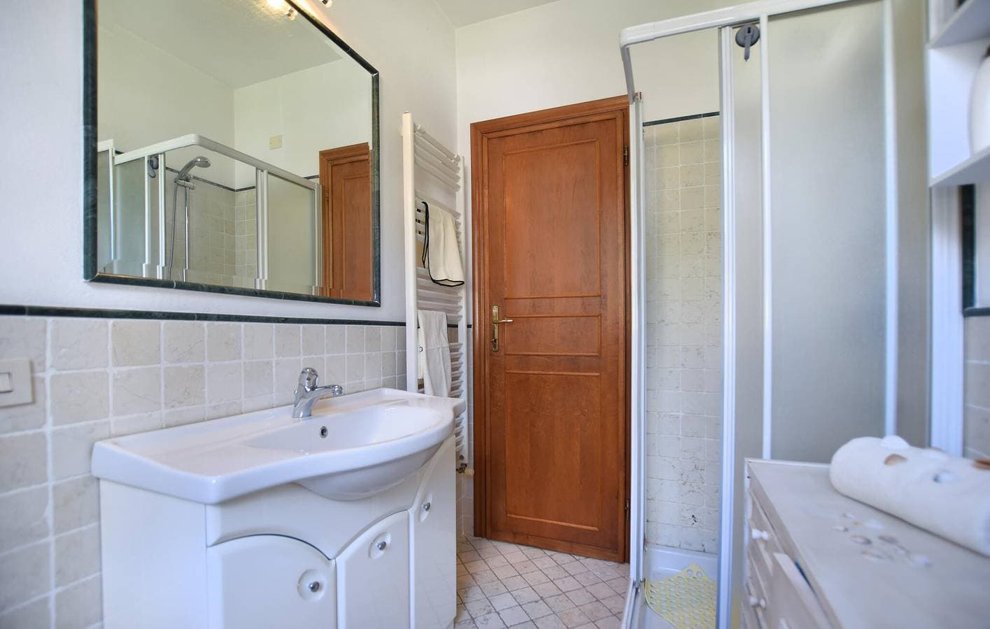 Foto 10 von 15: Gemütlicher urbaner Rückzugsort: AC, Kabel-TV, Parkplatz, WiFi - Camaiore