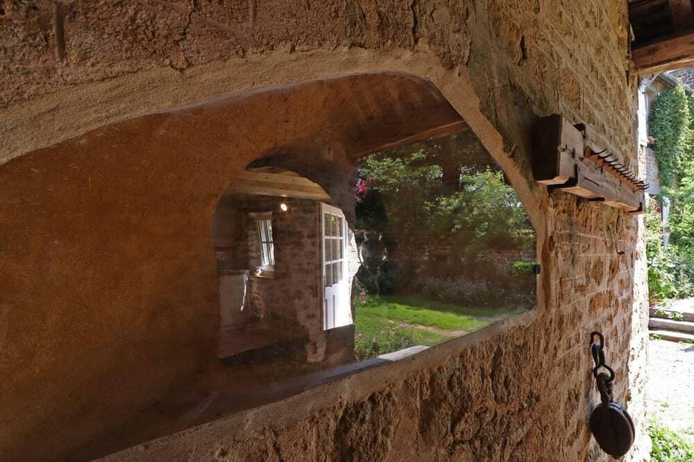 Foto 7 von 24: Historisches Haus aus dem 15. Jahrhundert mit Garten in La Carneille