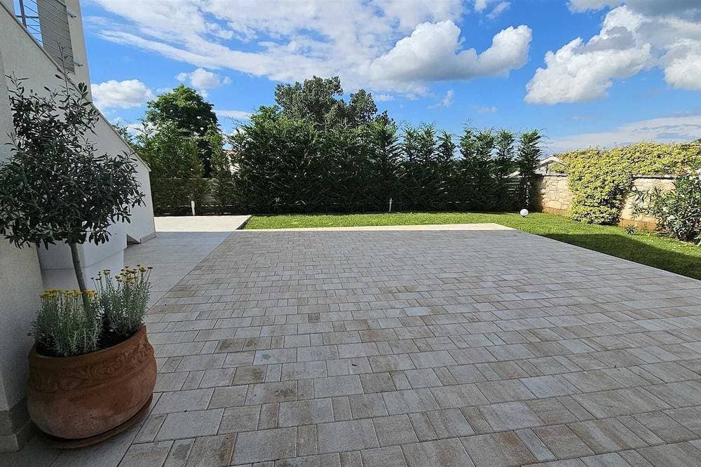 Foto 12 von 24: Casa Bianca Ferienwohnung mit 1 Schlafzimmer mit Balkon 1