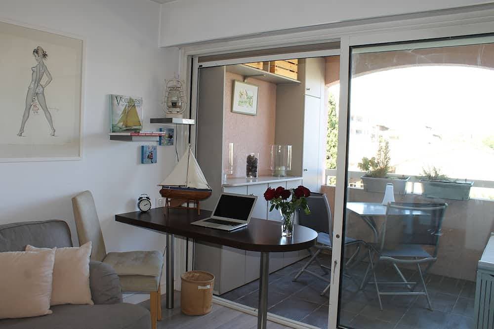 Foto 7 von 18: Studio cabine overlooking Port Vauban, min walk to old Antibes