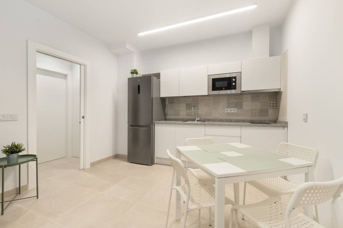 Foto 7 von 21: Ferienwohnung 'Zimmer 2' mit WLAN und Klimaanlage