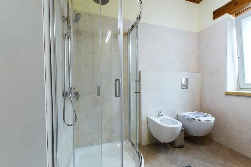 Foto 12 von 30: Villa Kalithea, with indoor heating pool, unlimited sunset views to the ocean.