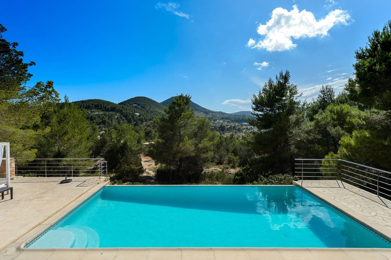 Foto 2 von 34: Luxuriöse Villa "Casa Olivo" mit Bergblick, Pool, WLAN, Balkon und Klimaanlage