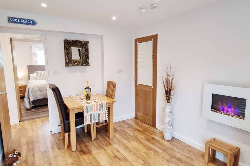 Beautifully  Presented One Bedroom Romantic Home & Private Hot Tub. 1