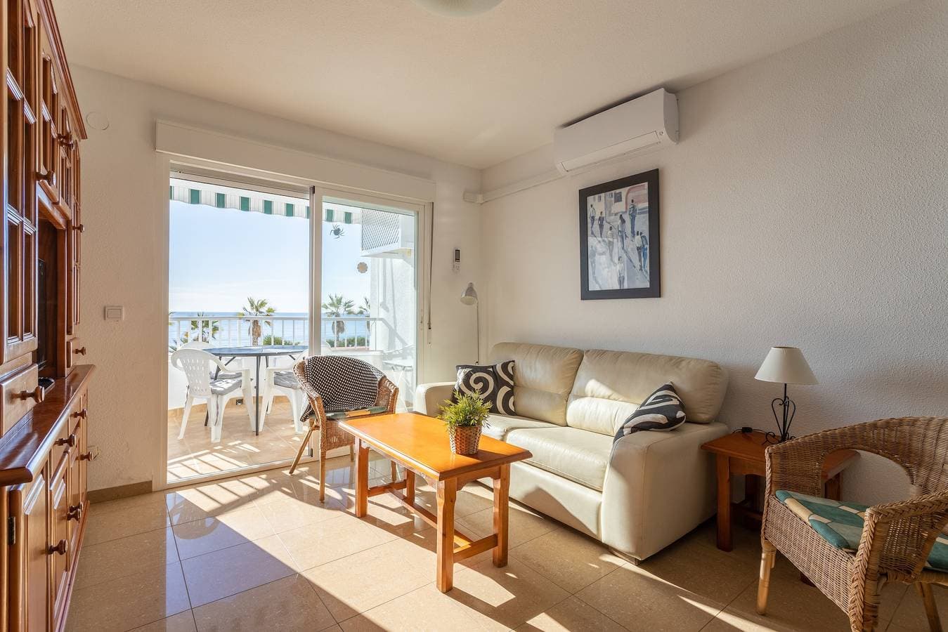 Foto 4 von 20: Ferienwohnung am Meer mit Gemeinschaftspool & WLAN direkt am Strand