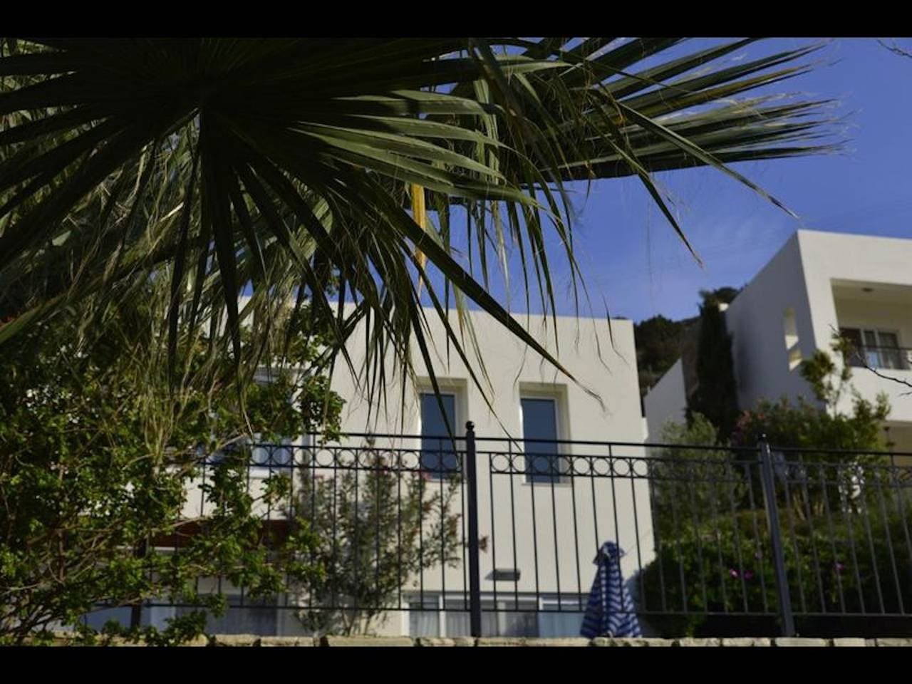 Foto 13 von 18: Villa mit einem Schlafzimmer und privatem Meerwasserpool! Nur 150 Meter vom Meer entfernt
