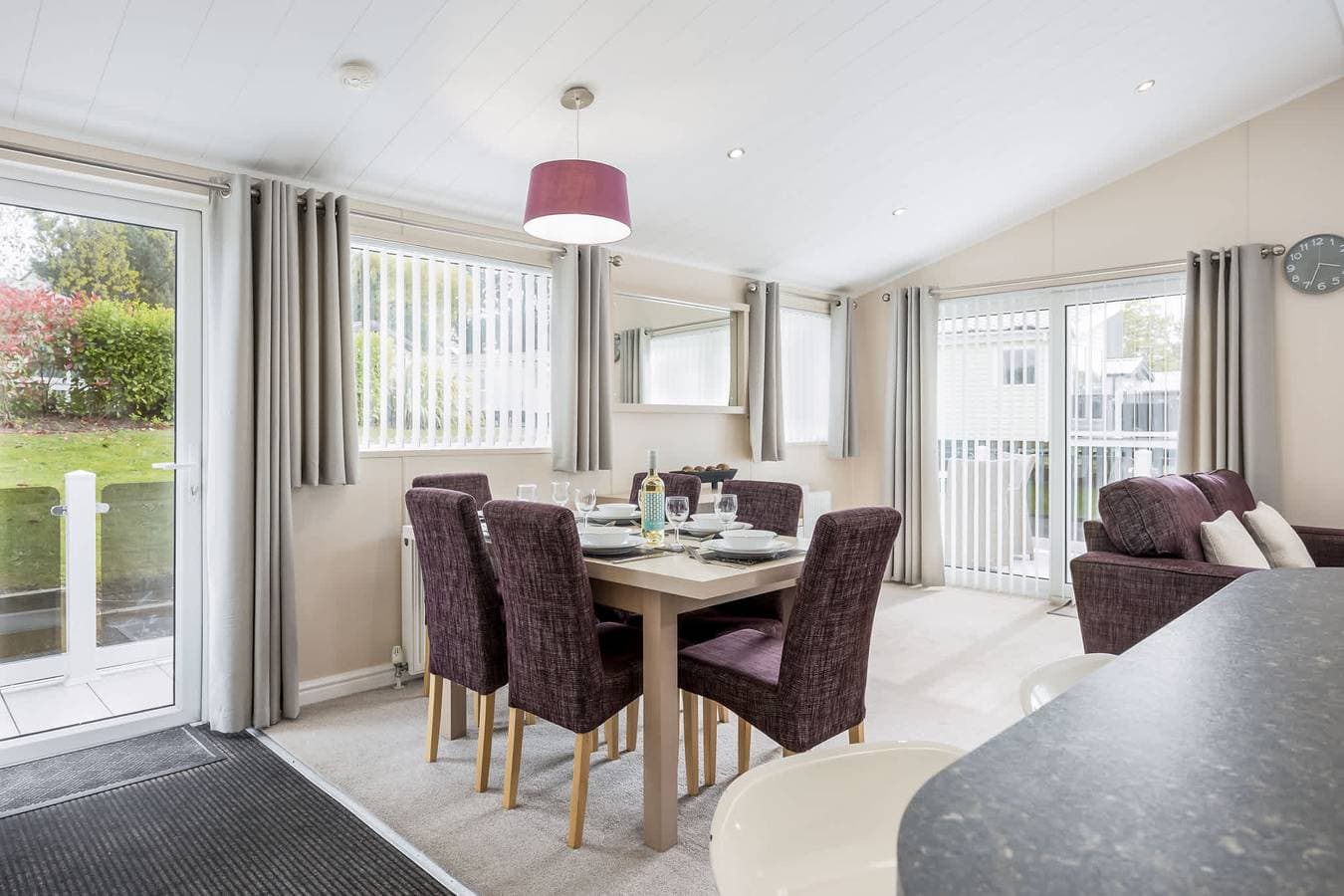 Foto 5 von 38: Acorns - Spacious 3-bedroom Lodge in Rockley Park